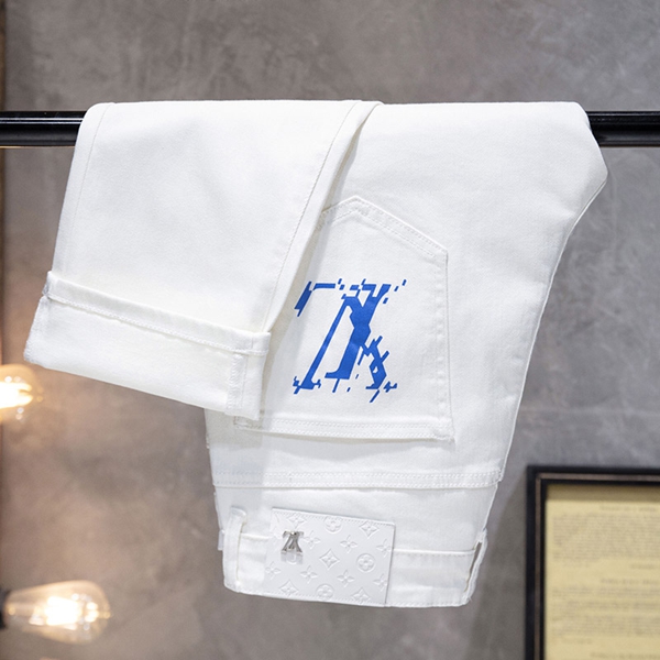 ブランドジーンズ正面デザイン